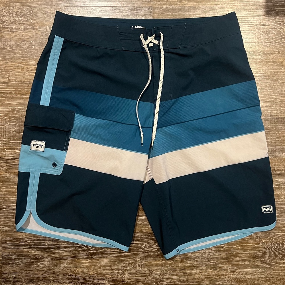 NWOT Billabong Board Shorts